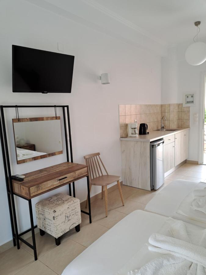 Hotel Athineon à Nydri  Extérieur photo