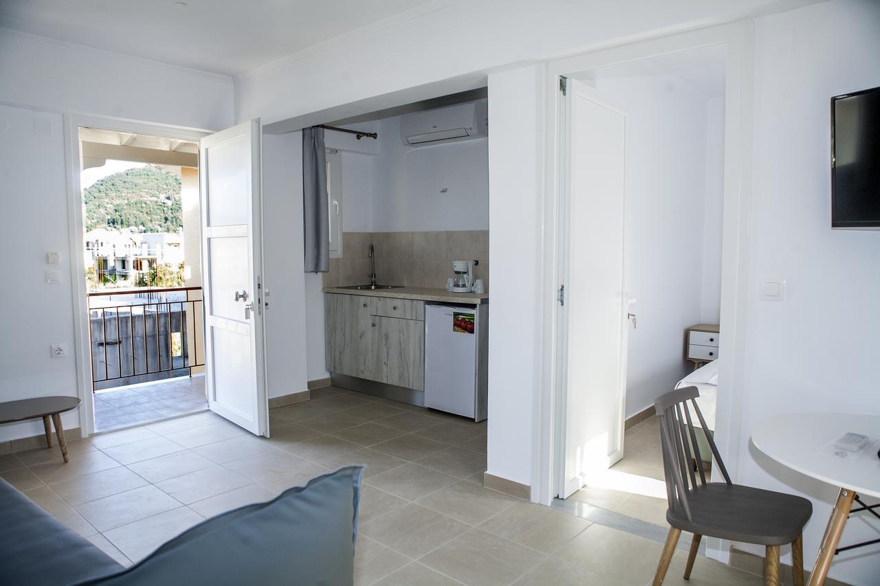 Hotel Athineon à Nydri  Extérieur photo